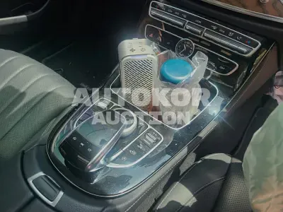 2020, Mercedes-Benz / E 300, VIN: W1KZF4KB2LA836196, 57266 км., gas