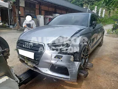 2020, Audi / A3, VIN: WAUZZZ8VXLA056962, 75043 км., gas