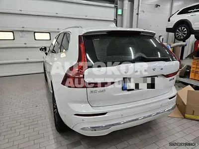 2022, Volvo / XC60, 76000 км., gas