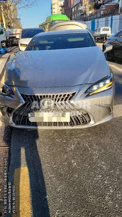 2024, Lexus / es300h, 47000 км., hybrid