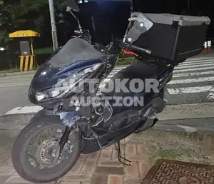 2020, BMW / 125, gas