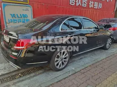 2020, Mercedes-Benz / E 300, VIN: W1KZF4KB6LA808806, 28000 км., gas
