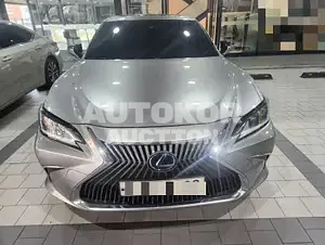 2020, Lexus / ES 300, 121904 км., hybrid