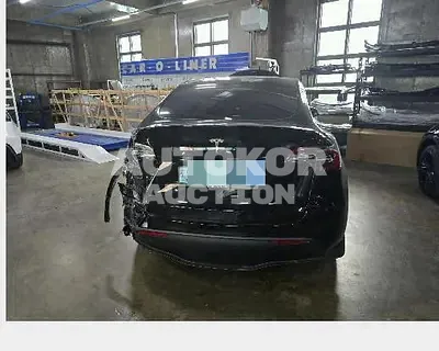2023, Tesla / Model Y, 4562 км., electric, 230 куб.см.