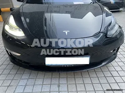 2021, Tesla / Model 3, 25807 км., electric