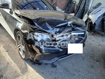 2018, Mercedes-Benz / e220, 327291 км., diesel