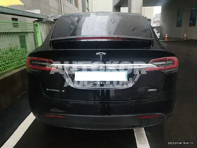 2019, Tesla / Model X, VIN: 5YJXCAE21KF146983, 185464 км., electric