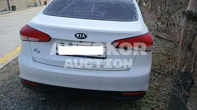 2017, Kia / K3, VIN: KNAFK412BHA670157, 71100 км., gas