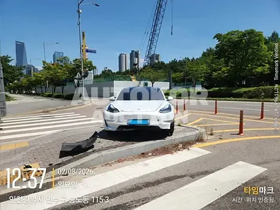 2021, Tesla / Model 3, VIN: 5YJ3E1EB4MF890802, 43728 км., electric, 1 куб.см.