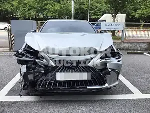 2023, Lexus / ES 300, VIN: JTHBA1C1XP2018597, 3000 км., hybrid, 2500 куб.см.