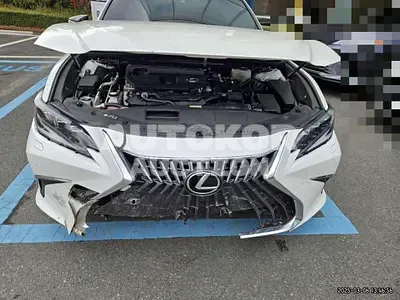 2024, Lexus / ES 300, 12877 км., hybrid