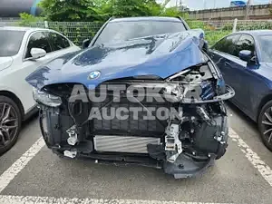 2022, BMW / 320, 31525 км., gas
