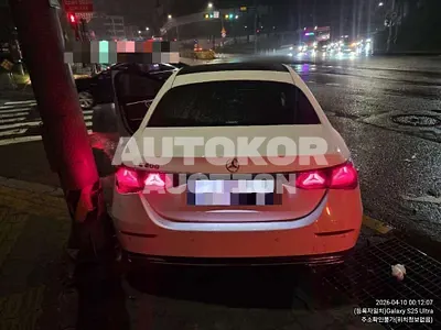 2025, Mercedes-Benz / e200, gas