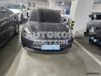 2021, Tesla / Model 3, 39550 км., electric