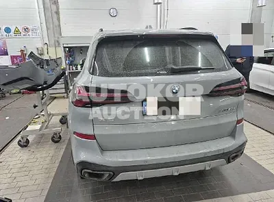 2024, BMW / 550, 16000 км., hybrid, 2998 куб.см.