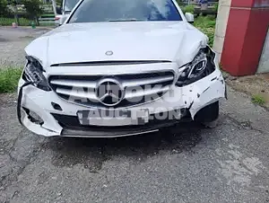 2015, Mercedes-Benz / E 220, 139729 км., diesel, 2143 куб.см.
