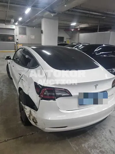 2022, Tesla / Model 3, 34827 км., electric, 236 куб.см.