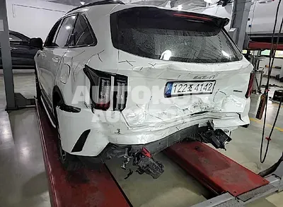 2022, Kia / Sorento, VIN: KNARH81GBNA104111, 272 км., hybrid
