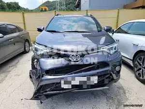 2017, Toyota / RAV4, VIN: JTMYFREV5HD102764, 155000 км., gas