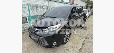 2019, Toyota / Sienna, 81993 км., gas, 3456 куб.см. 2019, Toyota / Sienna, 81993 км., gas, 3456 куб.см.