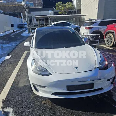 2019, Tesla / Model 3, 326233 км., electric
