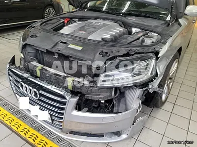 2015, Audi / A8, VIN: WAUZZZ4H3FN024819, 196749 км., diesel
