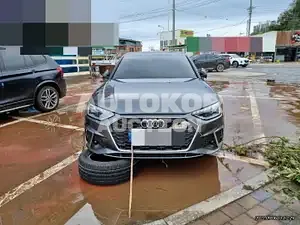 2021, Audi / A4, VIN: WAUZZZF48MA079152, 4000 км., gas