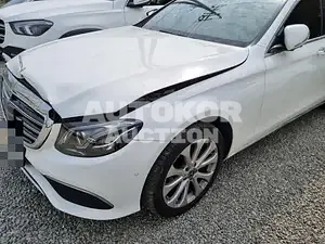 2019, Mercedes-Benz / E 300, VIN: WDDZF4KB3KA588202, gas