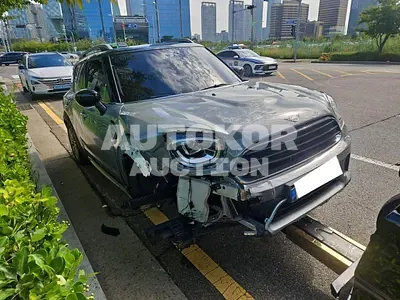 2021, MINI / Countryman, VIN: WMW31BR05N3N57529, 53717 км., gas
