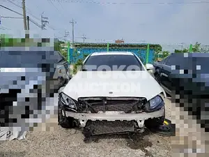 2018, Mercedes-Benz / E 300, 69900 км., gas