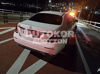 2017, Mercedes-Benz / E 300, 135000 км., gas, 1991 куб.см.