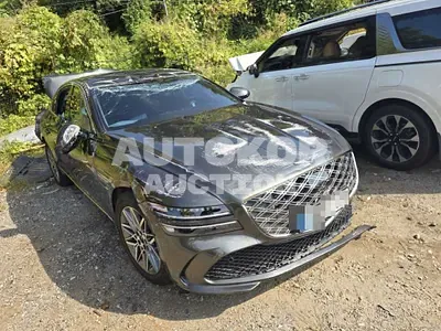 2025, Genesis / G80, 25000 км., gas, 2500 куб.см.
