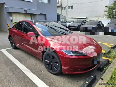 2024, Tesla / Model 3, 55729 км., electric