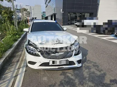 2019, Mercedes-Benz / C 200, 60690 км., gas