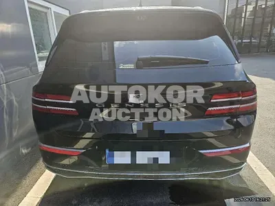 2026, Genesis / GV80, 5000 км., gas, 2500 куб.см.