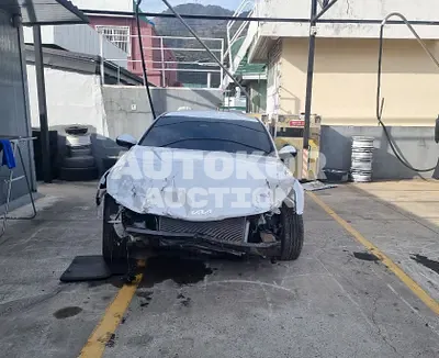 2023, BMW / B5, 24012 км., gas