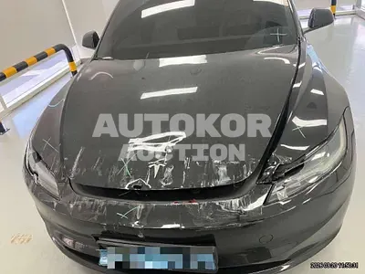 2024, Tesla / Model 3, 70000 км., electric