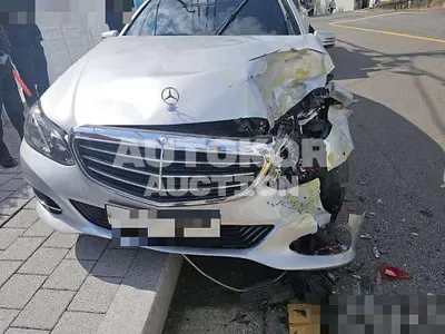 2015, Mercedes-Benz / E 300, 55070 км., gas