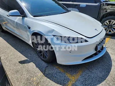 2024, Tesla / Model 3, 29293 км., electric