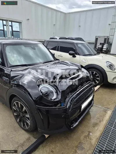 2021, MINI / mini cooper, VIN: WMW61DH01N2R44854, 32007 км., gas, 1998 куб.см.