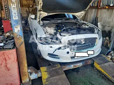 2015, Jaguar / XJ, VIN: SAJAA2224FNV82466, 202556 км., diesel