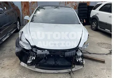 2020, Tesla / Model 3, VIN: 5YJ3E1EB8LF749715, electric