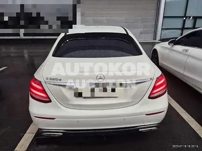 2016, Mercedes-Benz / E 220, 101722 км., diesel