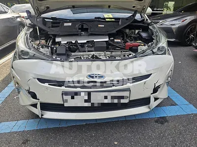 2018, Toyota / Prius, 122639 км., hybrid, 1798 куб.см.