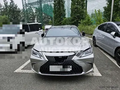 2018, Lexus / ES 300, 112352 км., hybrid
