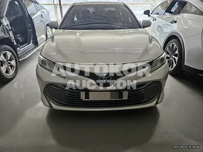 2018, Toyota / Camry, 74551 км., hybrid