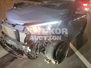 2017, Hyundai / Santa FE, VIN: KMHSW81UBJU830845, diesel