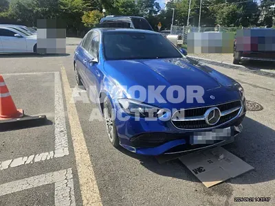 2024, Mercedes-Benz / c200, 9621 км., gas
