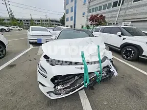 2021, Genesis / G70, 25234 км., gas