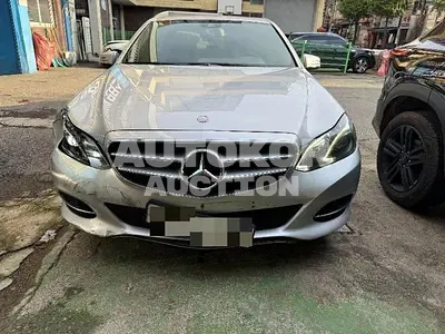 2016, Mercedes-Benz / E 220, 183114 км., diesel